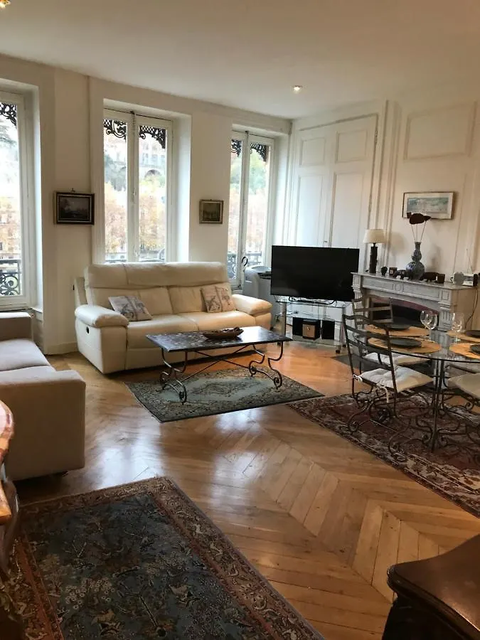 Vue Sur L'Eau Apartment Lyon